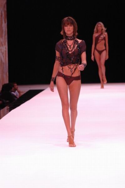 Rio de Janeiro Fashion Week Summer 2005 - Lenny - Beach Wear