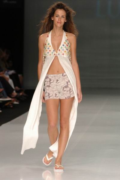 Rio de Janeiro Fashion Week Summer 2005 - Maria Fernanda Lucena