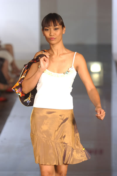 Singapore FW 2005 - Bag Hag by Penelope Chan