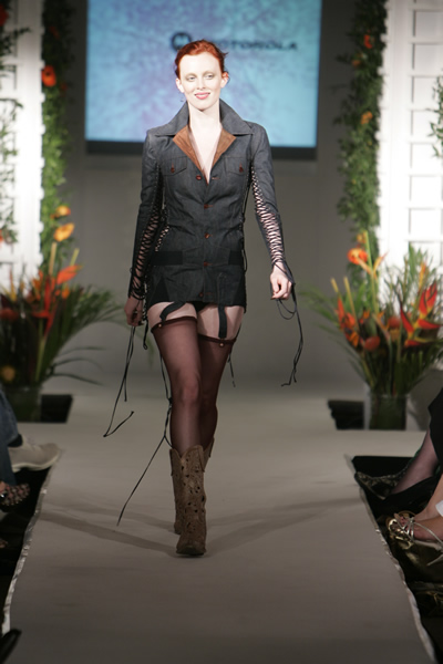 London Fashion Week Spring 2005 - Clothes Line
