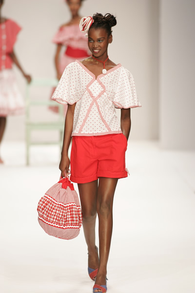 London Fashion Week Spring 2005 - Jessica Ogden