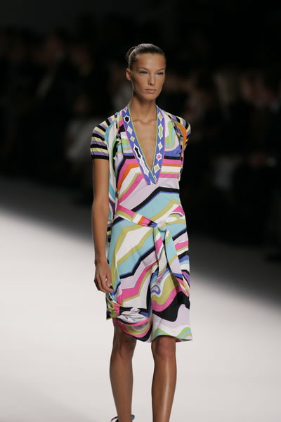 Milan Fashion Week Spring 2005 - Emilio Pucci Details