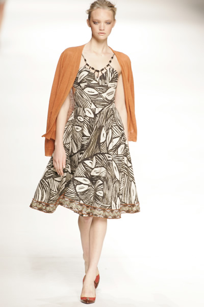 Milan Fashion Week Spring 2005 - Max Mara