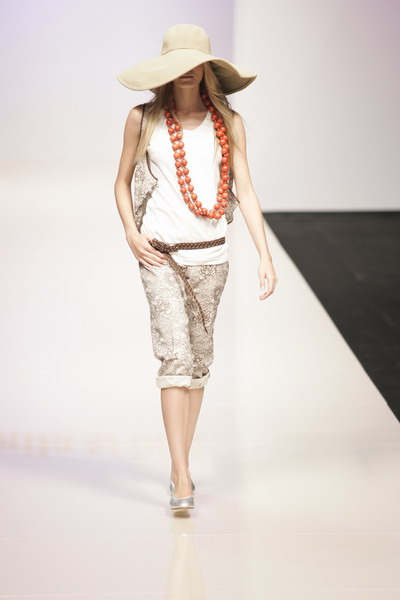 Milan Fashion Week Spring 2005 - Mila Schon