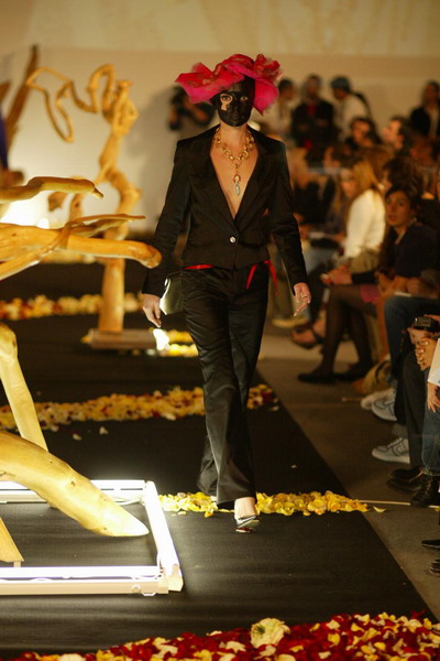 Lisbon Fashion Week Spring 2005 - Story Tailors