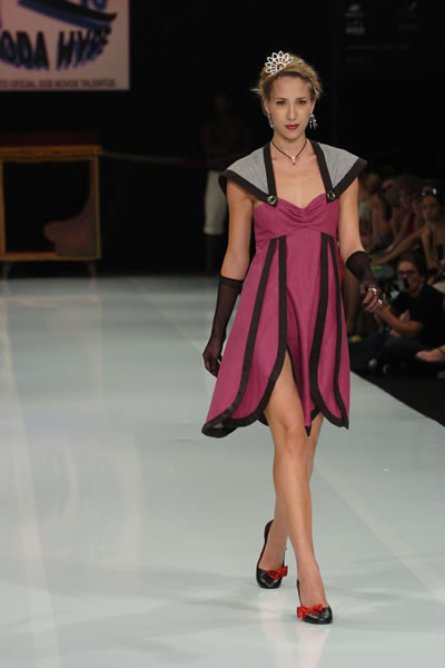 Fashion Rio 2005 - Athria Gomes