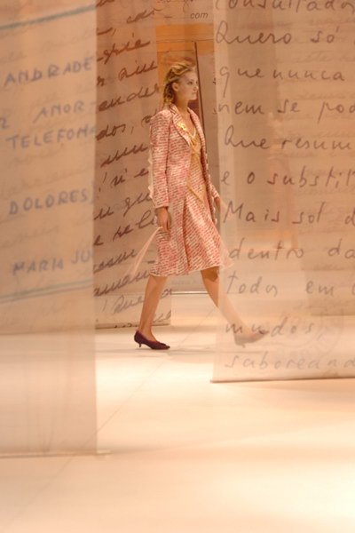 Sao Paulo Fashion Week 2005 - Ronaldo Fraga