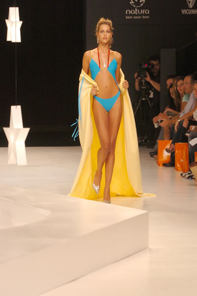 Sao Paulo Fashion Week 2005 - Rosa Cha
