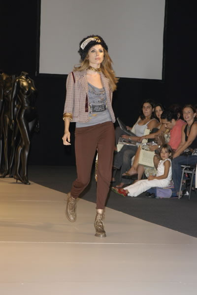 Estilo Alcorta Buenos Aires 2005 - Maria Vazquez