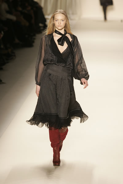 Paris Fashion Week 2005-2006 - Chloe