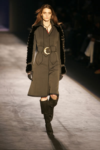 Paris Fashion Week 2005-2006 - Costume National