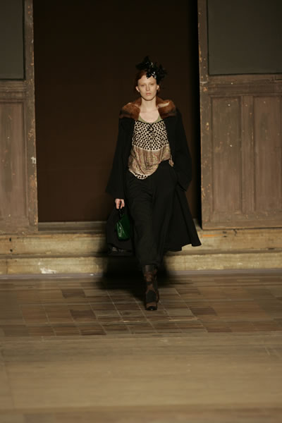 Paris Fashion Week 2005-2006 - Dries Van Noten