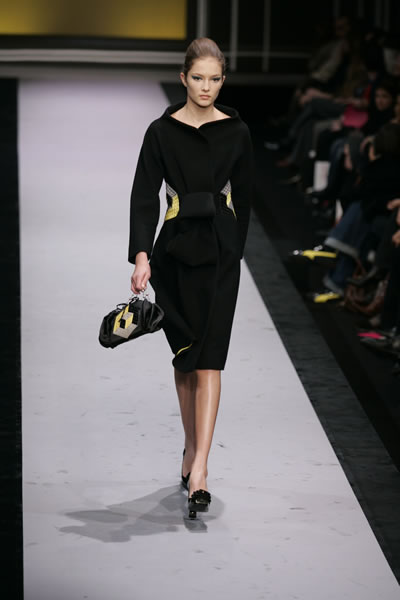 Paris Fashion Week 2005-2006 - Emanuel Ungaro