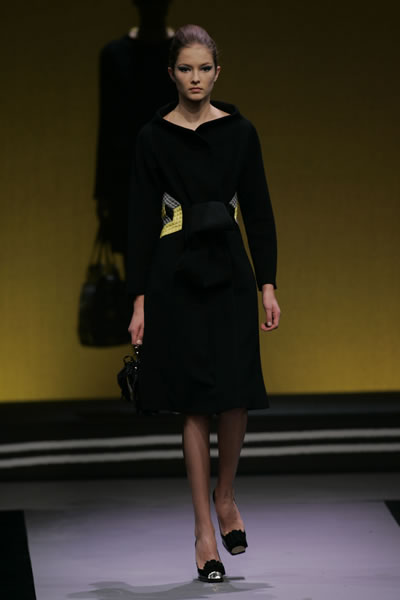 Paris Fashion Week 2005-2006 - Emanuel Ungaro Details