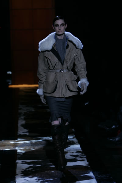 Milan Fashion Week 2005-2006 - Gianfranco Ferre