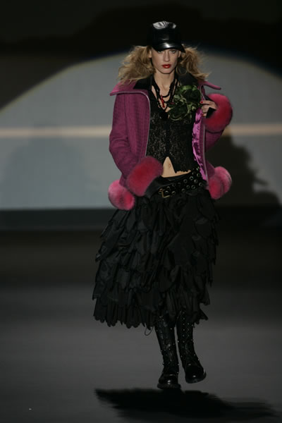 Milan Fashion Week 2005-2006 - Mariella Burani