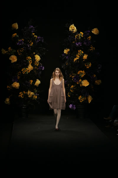 London Fashion Week 2005-2006 - Betty Jackson