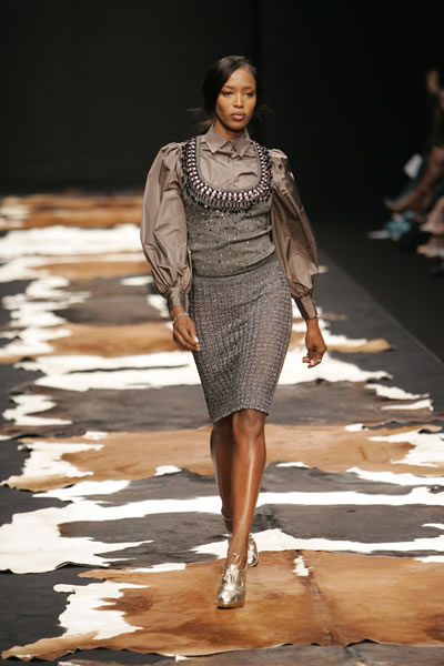 London Fashion Week 2005-2006 - Julien Macdonald