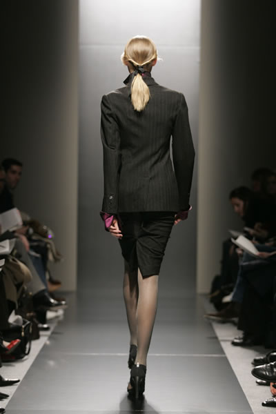New York Fashion Week 2005-2006 - Donna Karan Backdetails