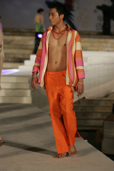 Bali Fashion Week 2006 - Tom Abang