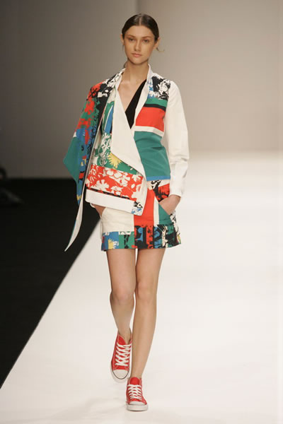 London 2006 SS Women Ready to Wear - C. Neeon