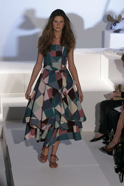 London 2006 SS Women Ready to Wear - Jessica Ogden