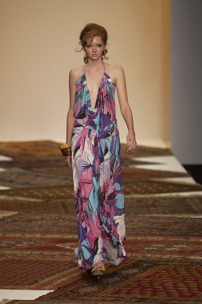 London 2006 SS Women Ready to Wear - Julian MacDonald