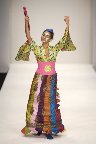London 2006 SS Women Ready to Wear - Manish Arora