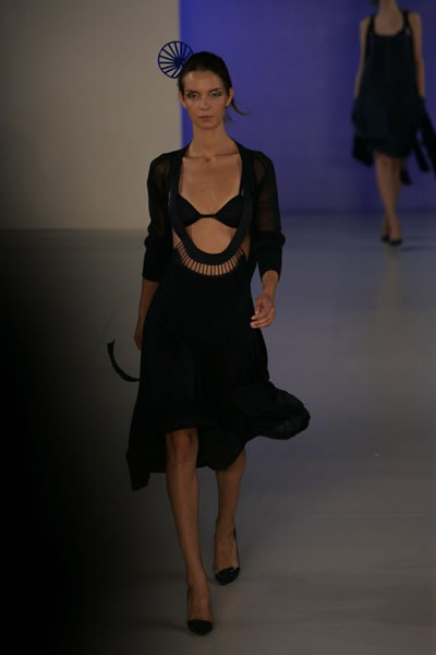 London 2006 SS Women Ready to Wear - Modernist
