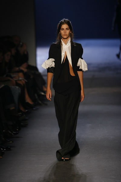 Paris 2006 SS Women Ready to Wear - Ann Demeulemeester