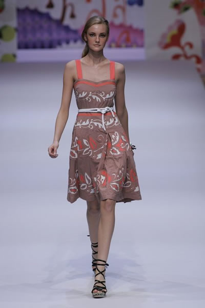 Paris 2006 SS Women Ready to Wear - Cacharel