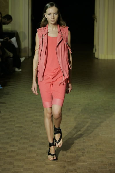 Paris 2006 SS Women Ready to Wear - ES