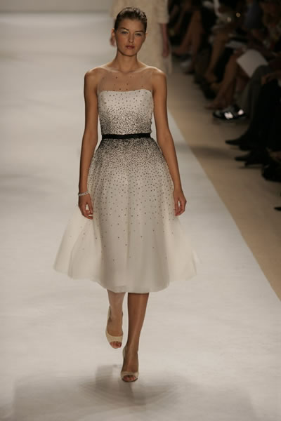 New York 2006 next SS Fashion Week - Monique Lhuiller